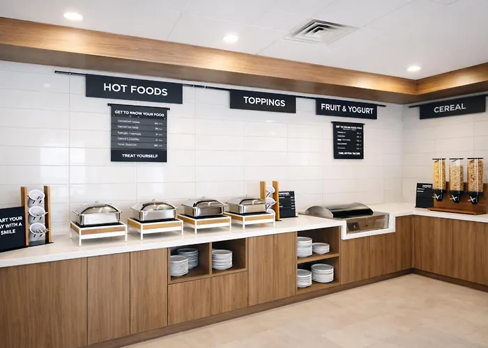Family Hotel: Holiday Inn & Suites Mississauga West - Meadowvale By Ihg